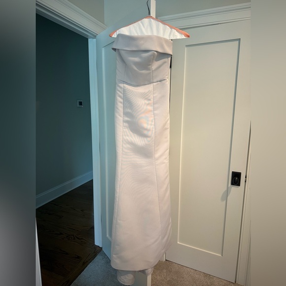 AMSALE Jaylin dress in platinum - Picture 4 of 4